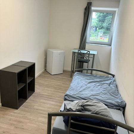 Expresszimmervermietung Duisburg Buitenkant foto