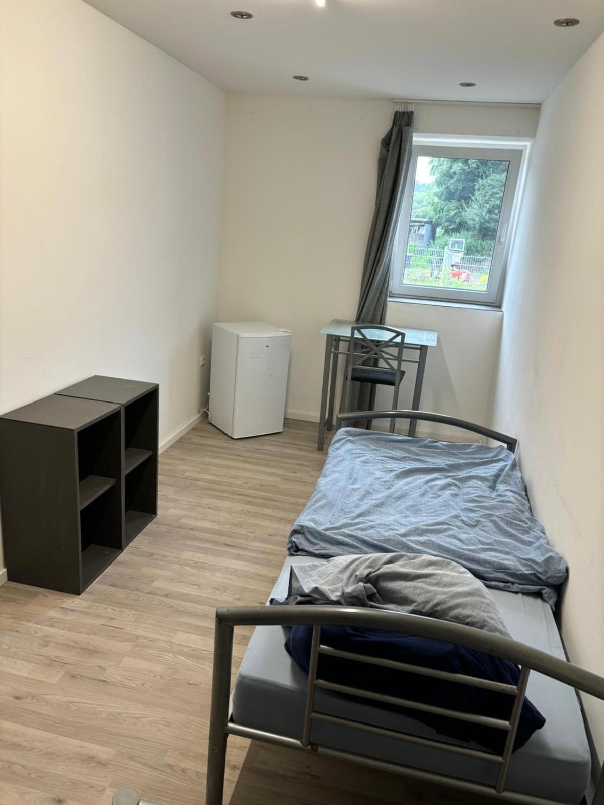 Expresszimmervermietung Duisburg Buitenkant foto