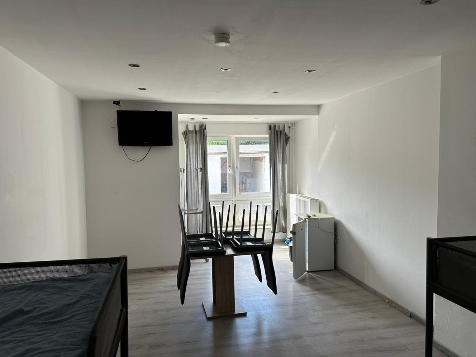 Expresszimmervermietung Duisburg Buitenkant foto